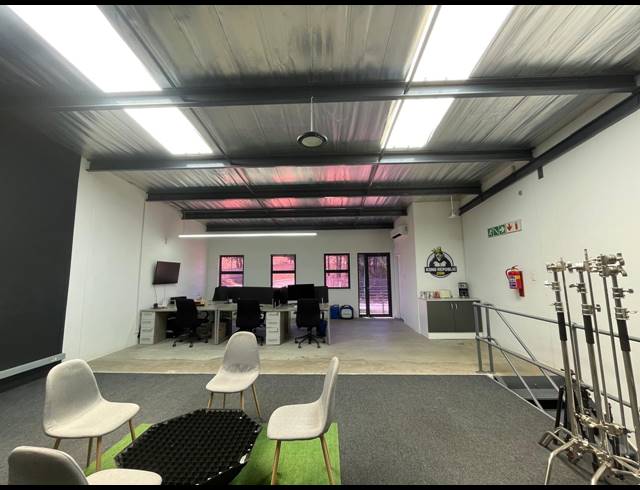 160M² WAREHOUSE TO LET IN BARBEQUE DOWNS